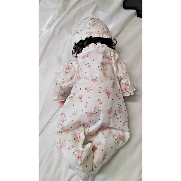 Mikaiqi Toy & Gifts 17" Baby Soft Skin Realistic Newborn Baby Dolls - Picture 9 of 9